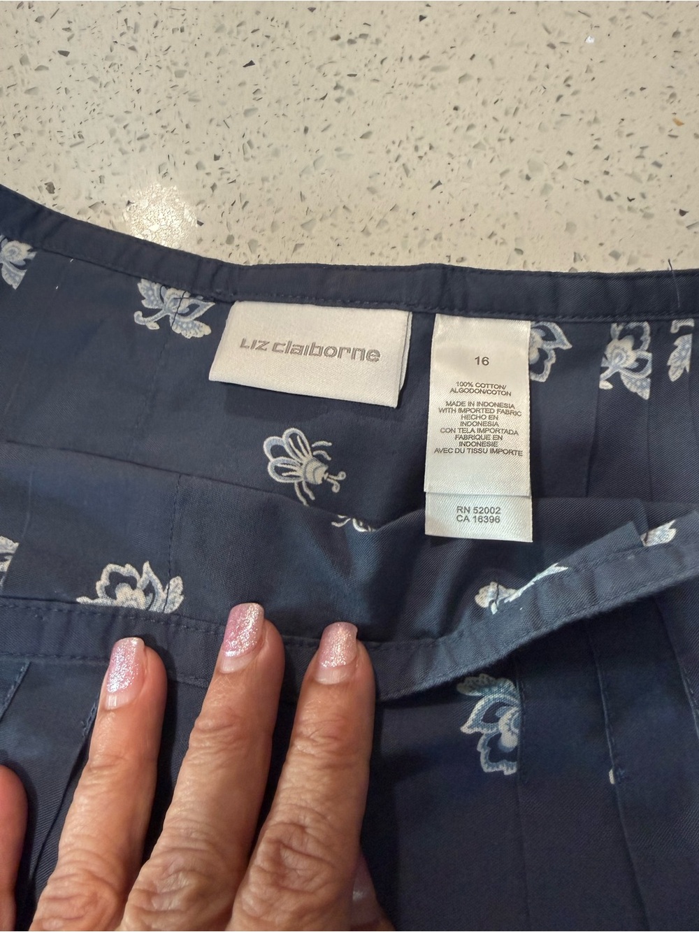 Liz Claiborne Navy Blue Floral Border Pleated Skirt - Picture 8 of 8